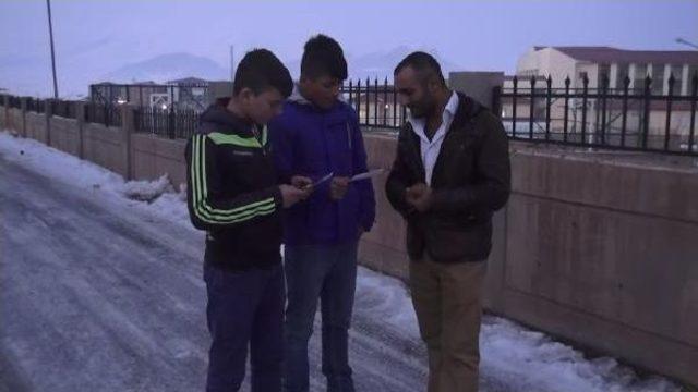 Dedesinden Kalma Kedisini Bulana 5 Bin Lira &Ouml;d&uuml;l Verecek 2