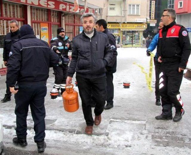 Atatürk Evi Yanına Bırakılan Klima Tüpü, Paniğe Yol Açtı