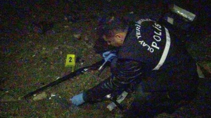 Av T&uuml;feğiyle Karnından Yaralandı