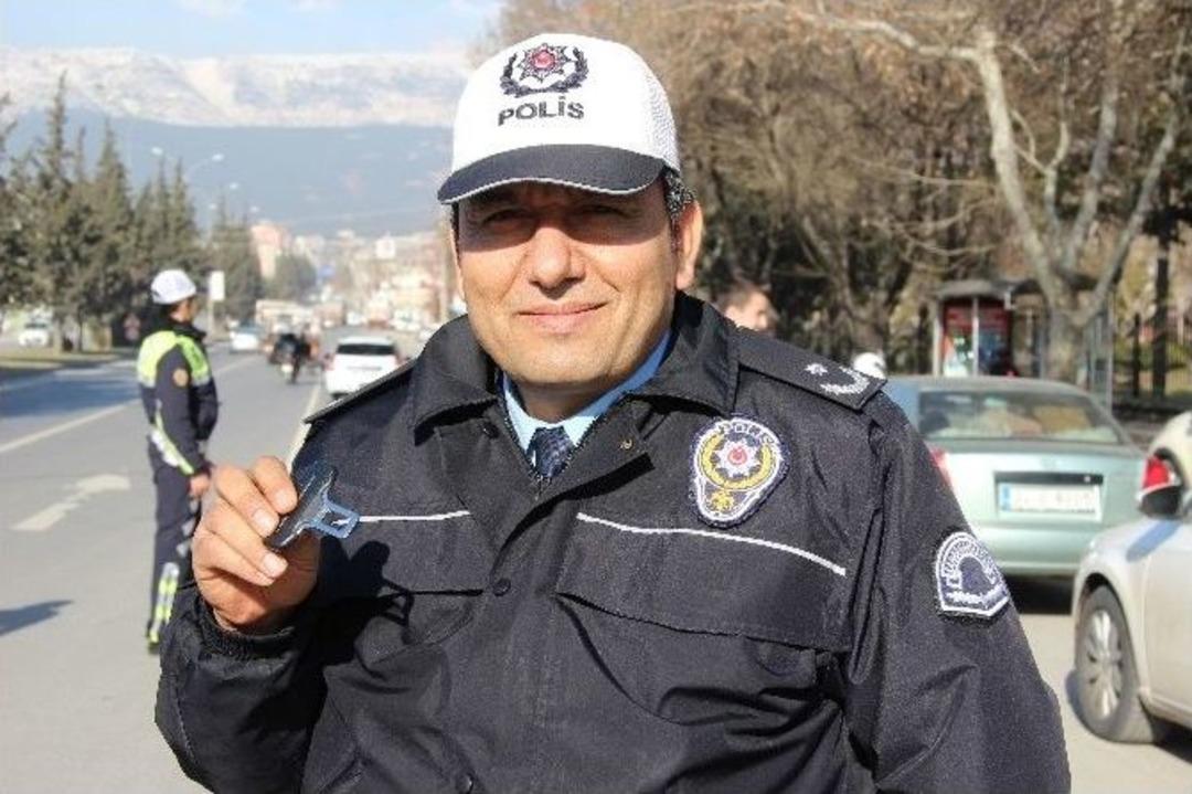 &lsquo;yarım Kemer&rsquo; Takan S&uuml;r&uuml;c&uuml;lere Ceza Yağdı