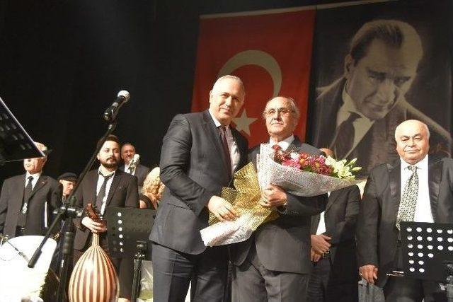 Salihli’de Unutulmaz Türk Sanat Müziği Konseri