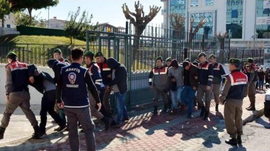 Antalya'da Uyuşturucu Şebekesinin 38 &Uuml;yesi Tutuklandı