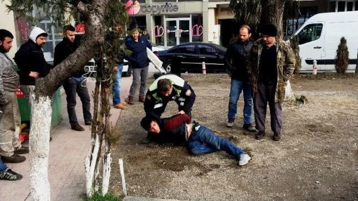 (&ouml;zel Haber) &Ccedil;aldıkları Otomobil İ&ccedil;inde Uyuya Kalan Hırsızlara Polisten Kelep&ccedil;eli Uyandırma