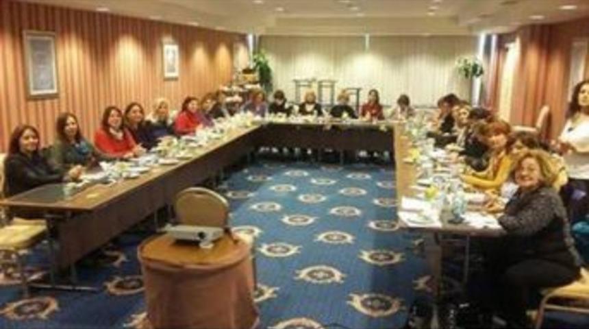 &Ccedil;eşmeli Kadınlar Liderlik Eğitimi Alıyor