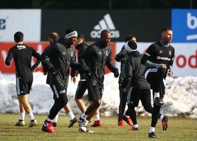 Beşiktaş Taktik Ve Kondisyon Çalıştı