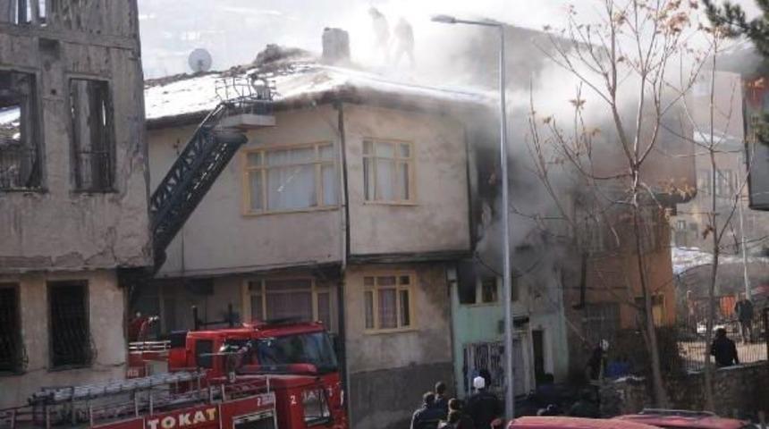 Suriyeli Ailenin Yaşadığı Evde Yangın Paniği