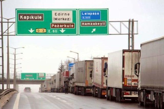 Bulgaristan Sınırındaki Tır Kuyruğu Azalmadı 3