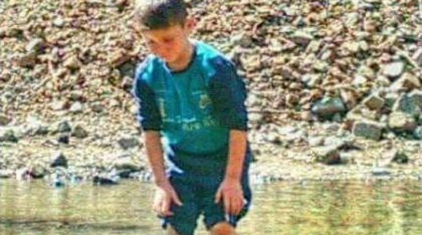 Bursa&rsquo;da Otomobil Otob&uuml;s Durağına Daldı: 7 Yaşındaki Enes Kurtarılamadı