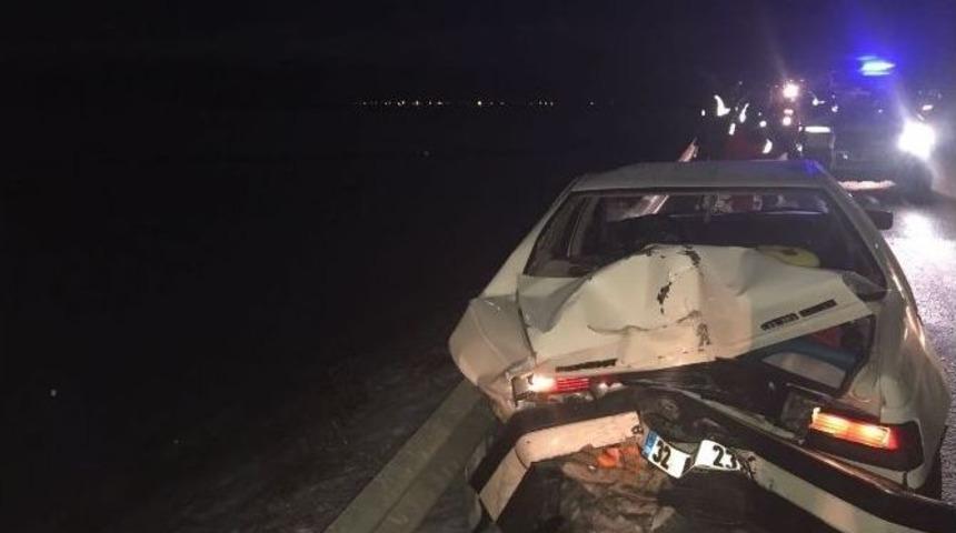 Dinar&rsquo;da Zincirleme Trafik Kazası: 1 Yaralı