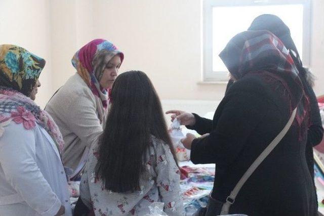 Hanımeller Pazarı Faaliyetlerine Devam Ediyor 1