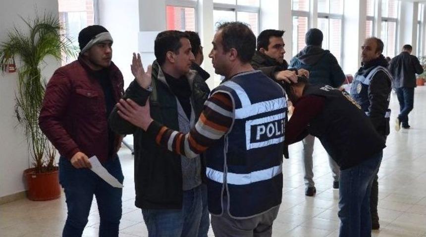 1,5 Milyon &Ouml;ğrenci A&ccedil;ık&ouml;ğretim Final Sınavlarında Ter D&ouml;k&uuml;yor