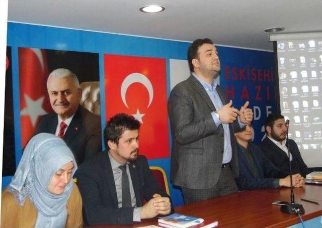 Ak Parti Tepebaşı Gençlik Kolları Referanduma Hazır