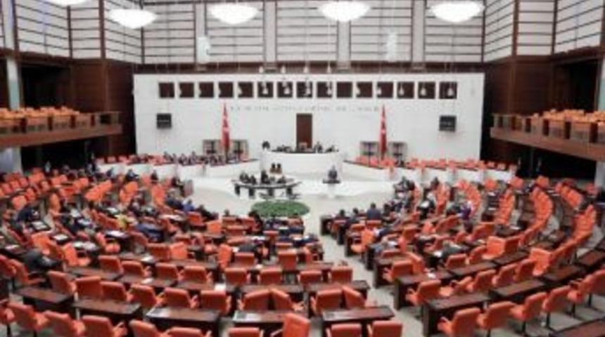 Anayasa Değişikliği Teklifinin 12'nci Maddesi G&ouml;r&uuml;ş&uuml;l&uuml;yor