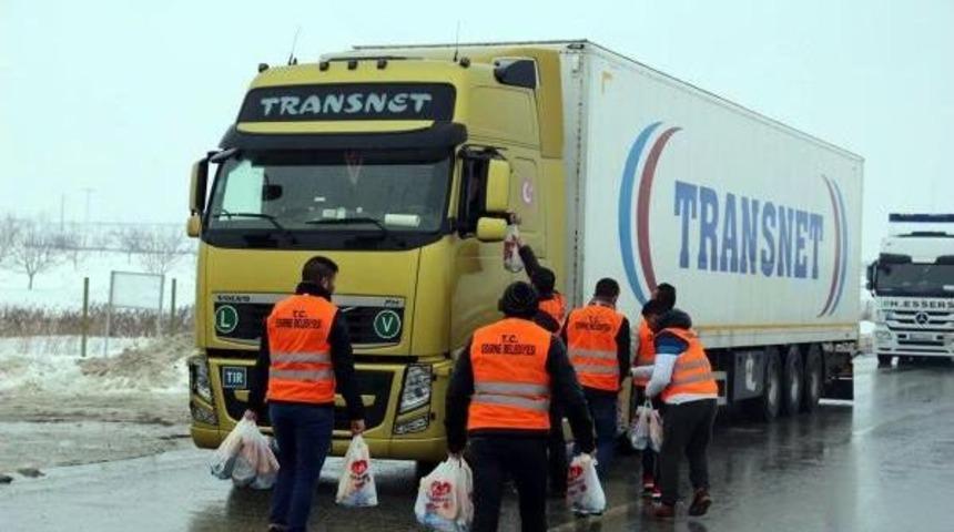 Bulgaristan Sınırındaki Tır Kuyruğu Azalmadı (2)