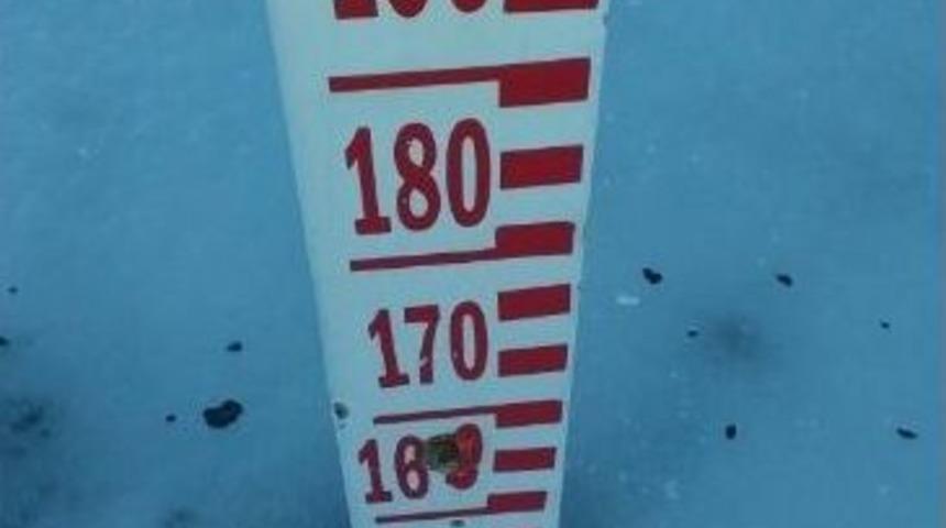 Korkuteli Sulama Barajını Buz Tuttu