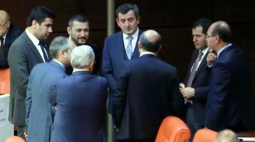 Meclis&rsquo;Te &lsquo;Ilk 4 Madde&rsquo; Tartışması