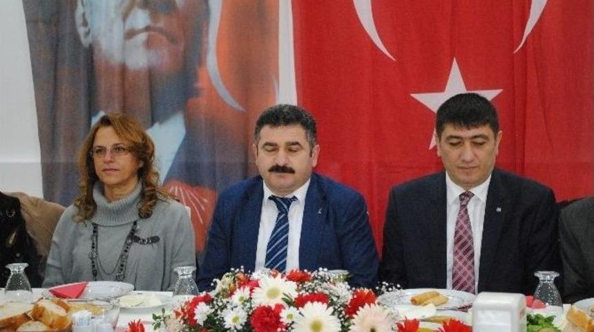Chp &Ccedil;orum Teşkilatları Gazetecilerle Biraraya Geldi