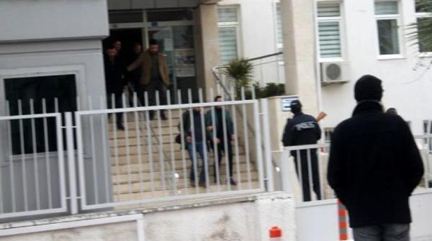 4 Chp'li, Cumhurbaşkanı'na Hakaretten G&ouml;zaltına Alındı (2)