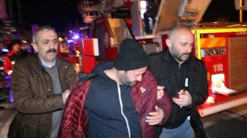 Polisin Baskın Yapacağını Anlayınca Balkondan Atlamak İstedi