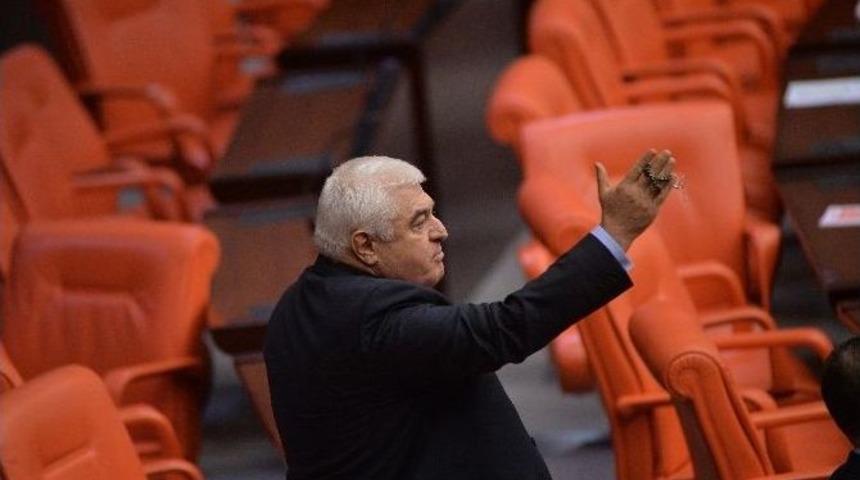 Chp Milletvekillerinden 15. Madde Oylamasını Yavaşlatma Politikası