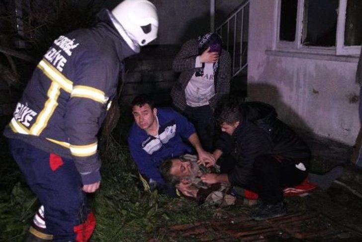 Zonguldak'ta Ev Yangını: 1'i Ağır 2 Yaralı
