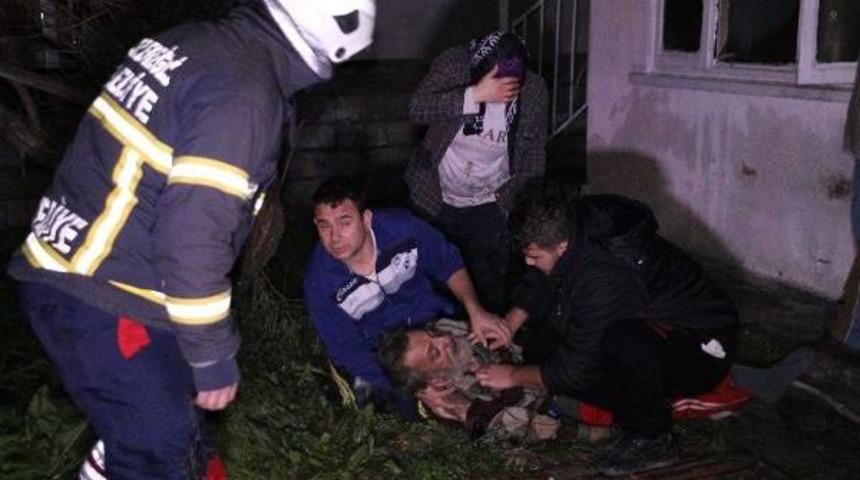 Zonguldak'ta Ev Yangını: 1'i Ağır 2 Yaralı