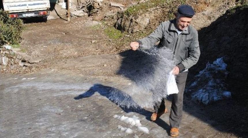 Buzlu Yola, Tuzlu Çözüm