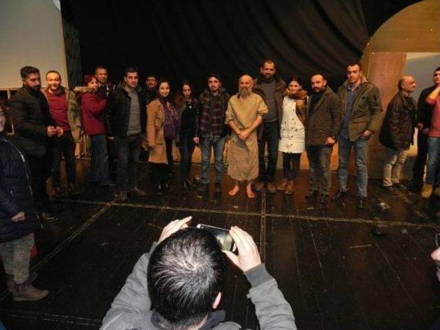 &lsquo;Koca Haydar&rsquo; Oyunu Beğenildi 2