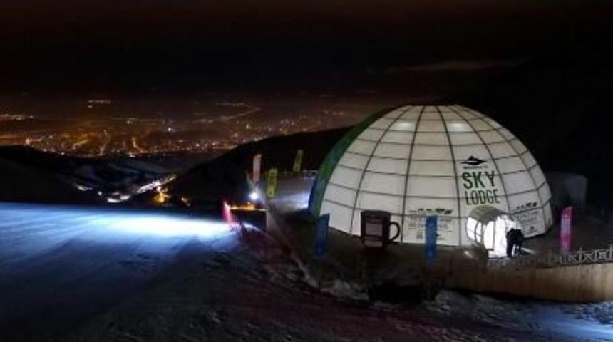 Paland&ouml;ken'e Uzay &Uuml;st&uuml; Gibi Restoran