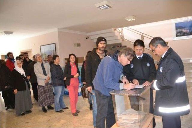 Portakal Bahçesine Cami Yapımı Referandumunda 'hayır' Çıktı