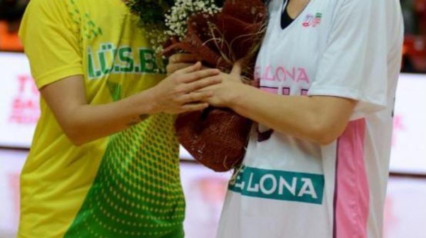 Eski Takımından Şaziye&rsquo;Ye Teşekk&uuml;r