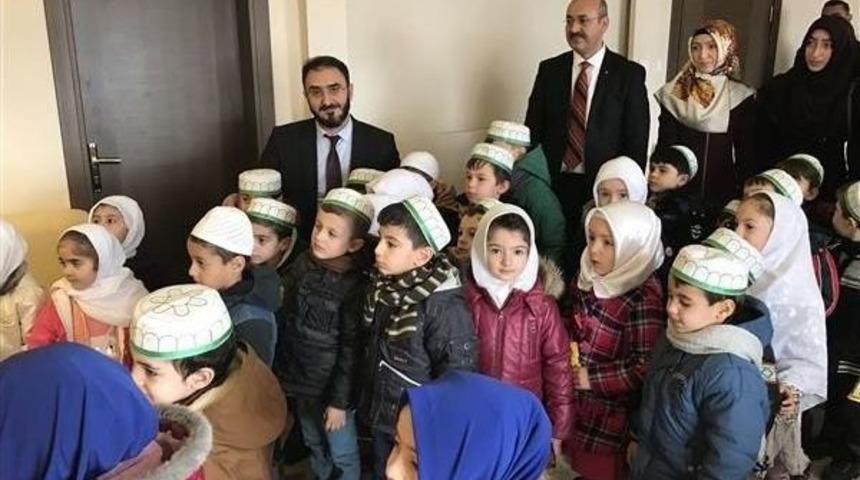 Minikler Har&ccedil;lıklarını Halep&rsquo;e Yolladı