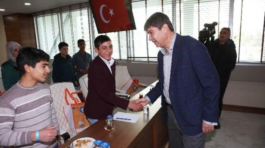 Kardeş Şehir Ağrılı &Ouml;ğrenciler T&uuml;rel&rsquo;in Konuğu Oldu