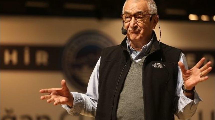 Prof. Dr. C&uuml;celoğlu&rsquo;ndan &rsquo;geliştiren Ana-baba&rsquo; S&ouml;yleşisi