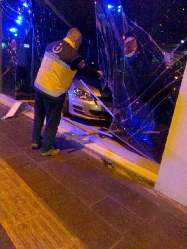 Fren Yerine Gaza Basınca Fast Food Dükkanına Girdi 2