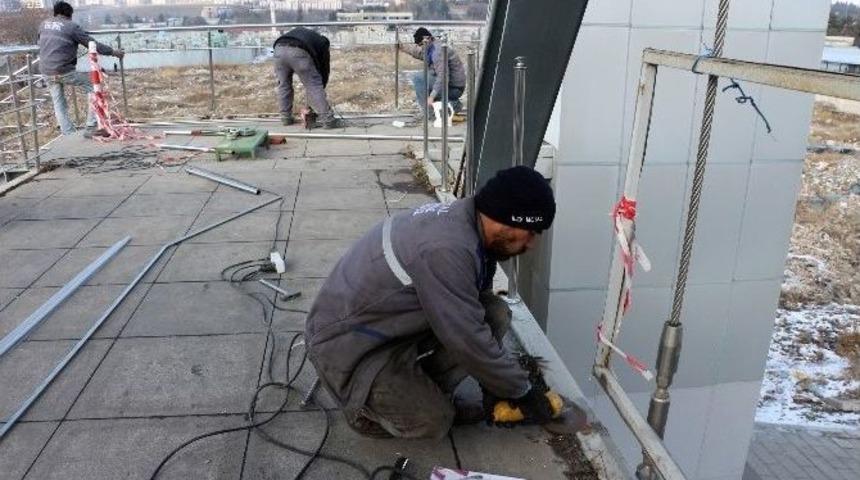 &Uuml;st Ge&ccedil;idin Korkulukları 3 Ayda 3 Kez &Ccedil;alındı
