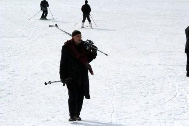 61 Yaşında Ilk Kez Kayak Yaptı 1