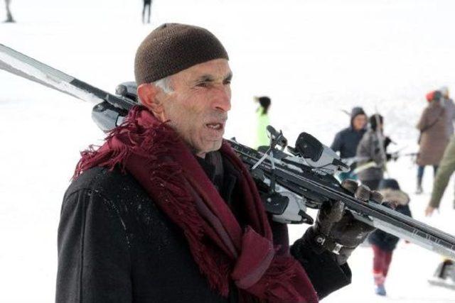 61 Yaşında Ilk Kez Kayak Yaptı 3