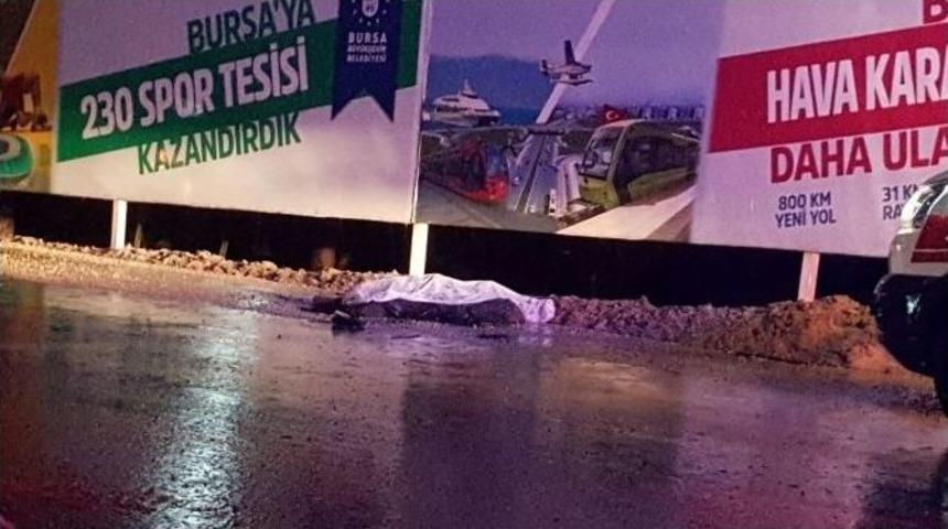 (d&uuml;zeltme) Kanser Hastası Yaşlı Kadın Otomobilin Altında Can Verdi