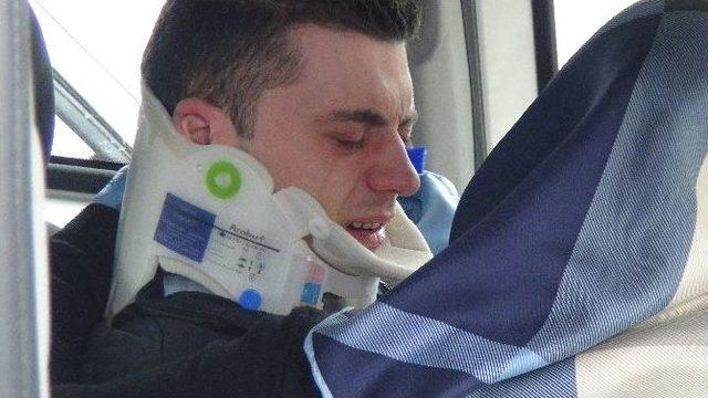 Kavşakta Işık İhlali Zincirleme Kazaya Neden Oldu: 3 Yaralı 1