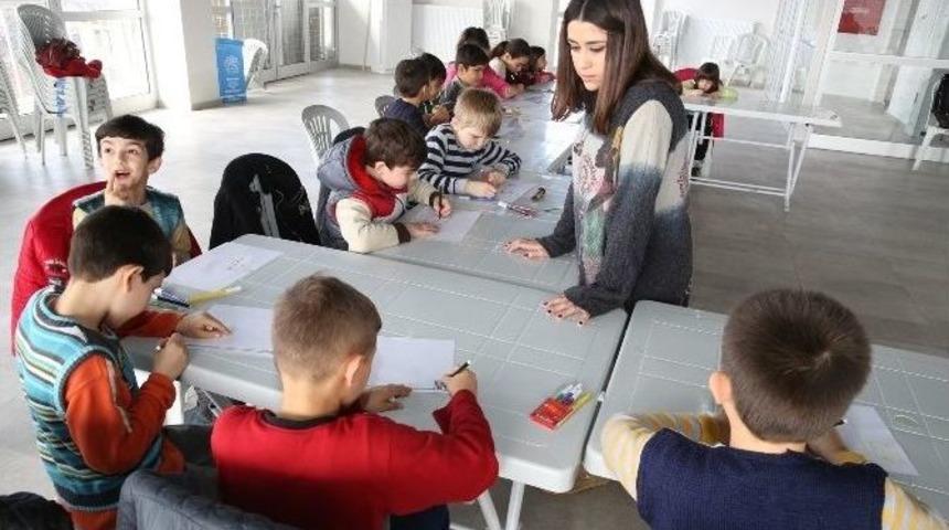 Nil&uuml;fer&rsquo;de Sanat Mahallelere Taşınıyor