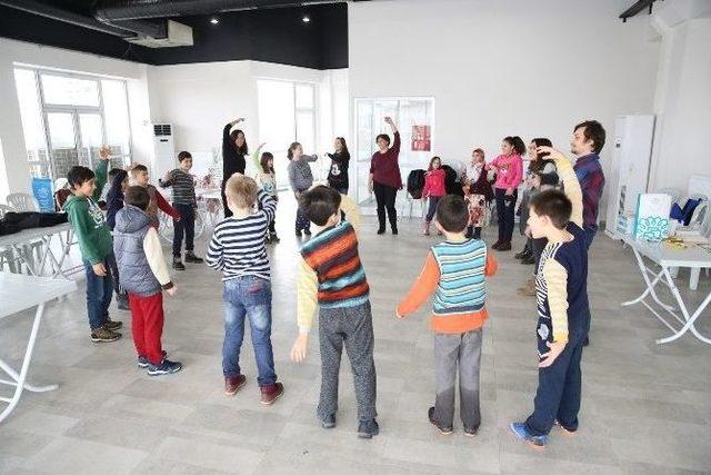 Nil&uuml;fer&rsquo;de Sanat Mahallelere Taşınıyor 1