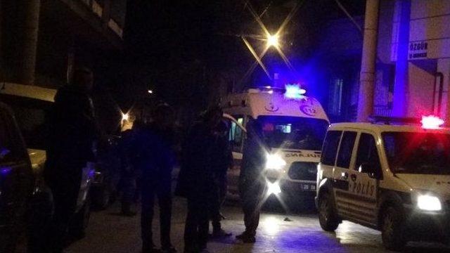 (&ouml;zel Haber) Gen&ccedil;lerin Mahalledeki Husumeti Kanlı Bitti: 1 &Ouml;l&uuml;, 4 Yaralı 1