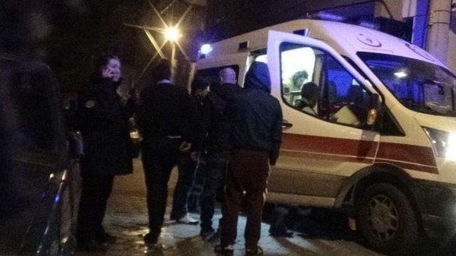 (&ouml;zel Haber) Gen&ccedil;lerin Mahalledeki Husumeti Kanlı Bitti: 1 &Ouml;l&uuml;, 4 Yaralı 3