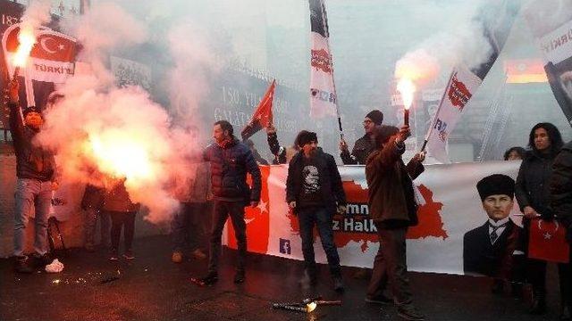 İstiklal Caddesi’nde Teröre Tepki Yürüyüşü