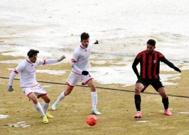 Van Büyükşehir Belediyespor-Manavgatspor: 0-0