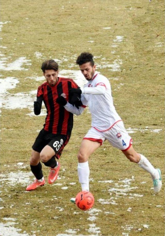 Van Büyükşehir Belediyespor-Manavgatspor: 0-0