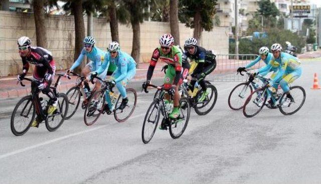 Alanya'da Yol Bisikleti Yarışı Yapıldı