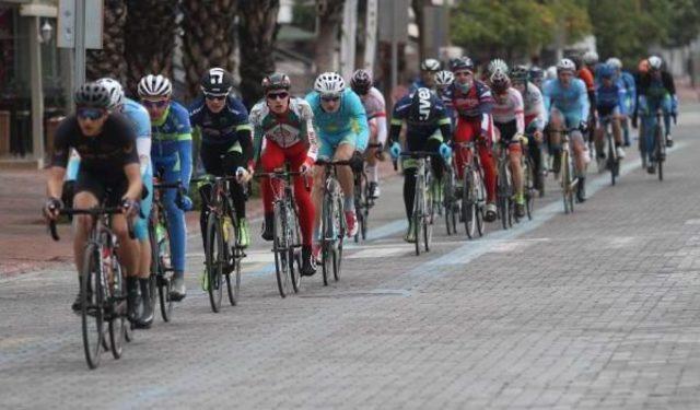 Alanya'da Yol Bisikleti Yarışı Yapıldı