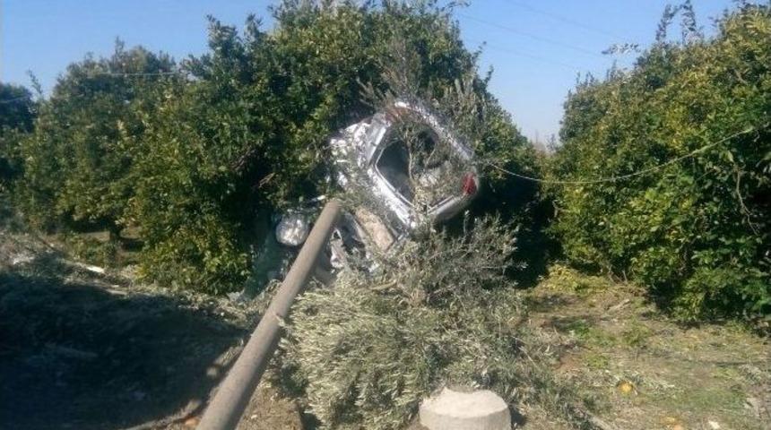 Otomobil Elektrik Direğine &Ccedil;arptı: 1 &Ouml;l&uuml;